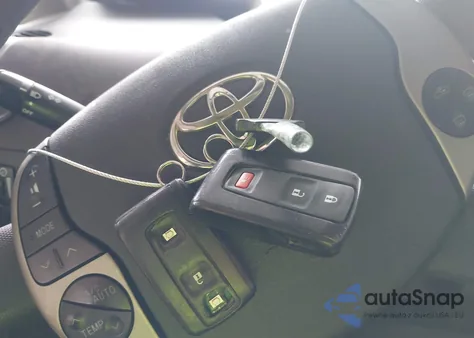 2005 Toyota Prius from USA, damaged, VIN JTDKB20U857015619